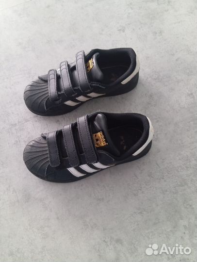 Кроссовки adidas