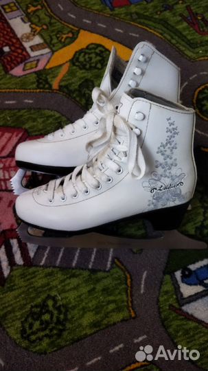 Коньки фигурные