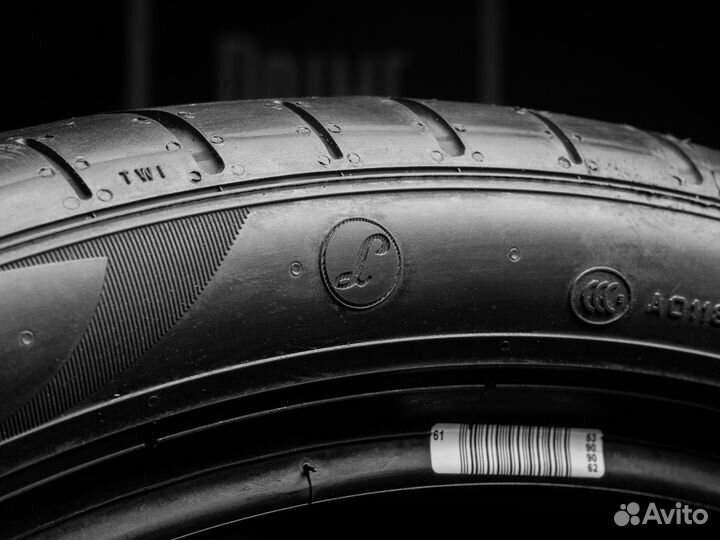 Pirelli P Zero PZ4 245/30 R20 и 305/30 R20 95Y