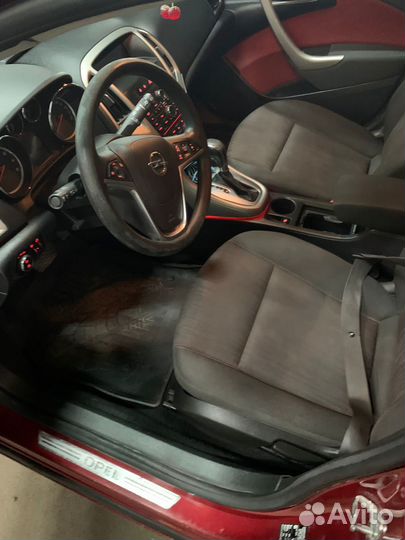 Opel Astra 1.6 AT, 2011, 167 000 км