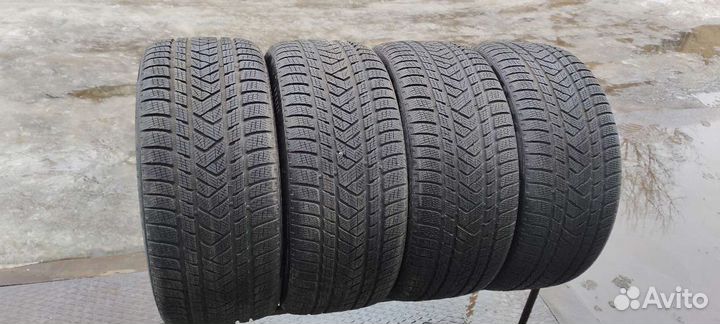 Pirelli Scorpion Winter 285/40 R21