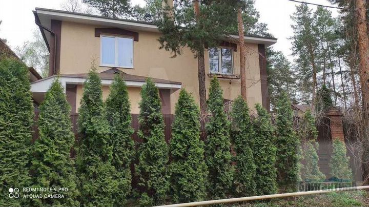 Коттедж 205 м² на участке 8 сот.