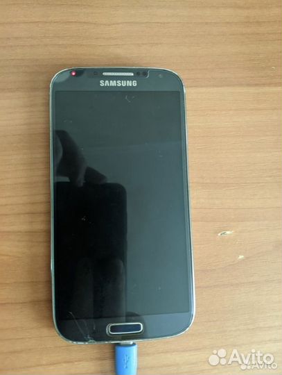 Телефон Samsung galaxy s4