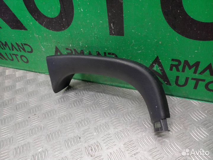 Обшивка двери багажника верхняя правая Toyota Rav4