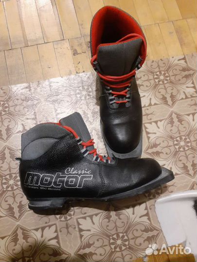 Лыжные ботинки р 41