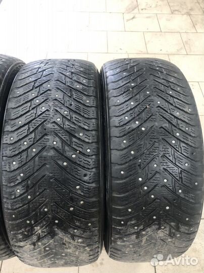 Nokian Tyres Hakkapeliitta 8 215/55 R17