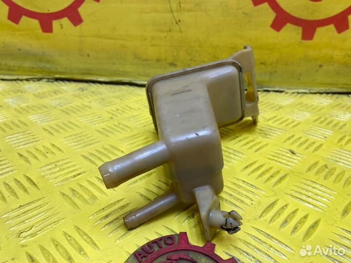 Бачок гидроусилителя Audi A4 B5 1.6 ADP 1995