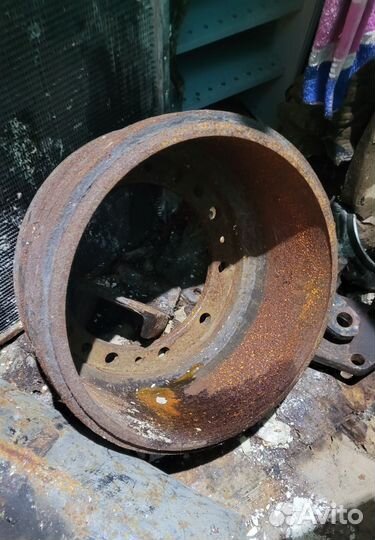 Бортовая заднего моста маз на клиньях