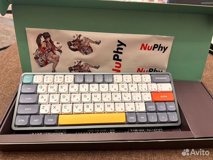 Игровая клавиатура и мышь