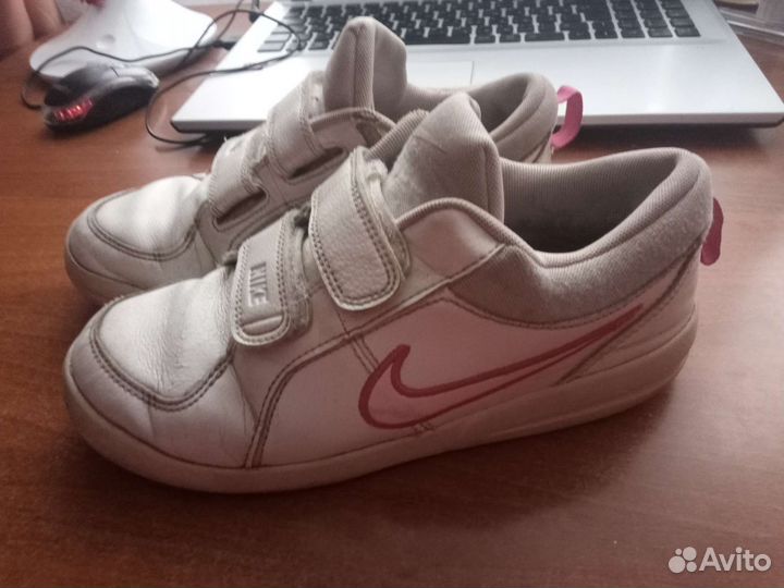 Кроссовки Nike белые р.34
