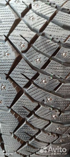 Nitto Therma Spike 215/55 R17