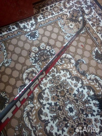 Продам, хоккейную форму. Клюшки для начинающих