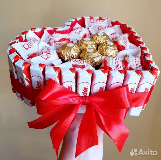 Сердце из киндеров и Рафаэлло