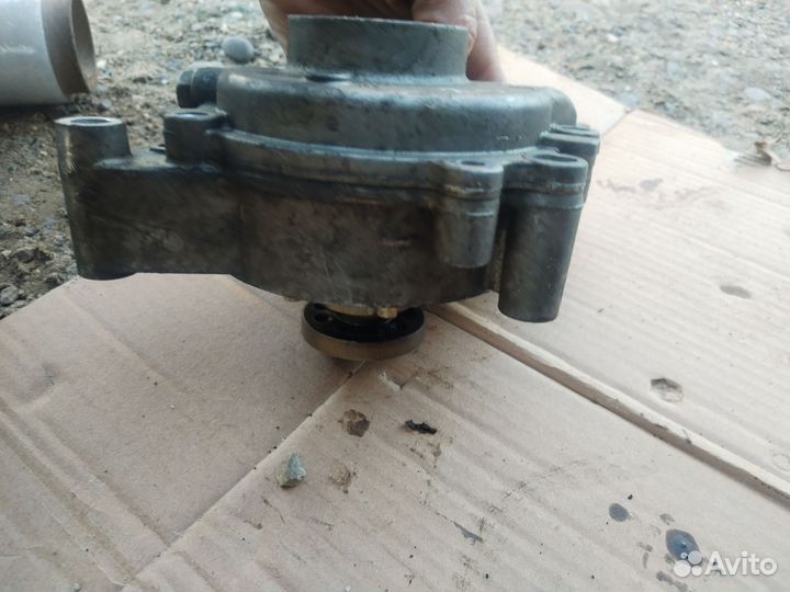 Корпус с помпой A20NHT A20NFT Opel Insignia 2л