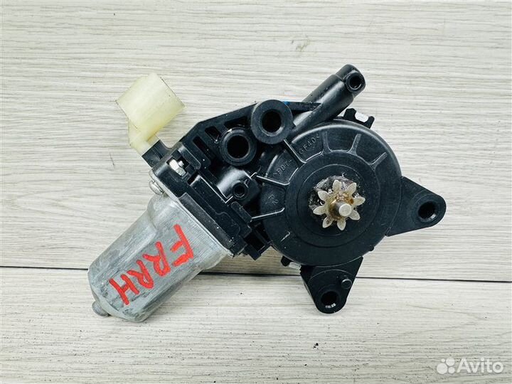 Моторчик стеклоподъемника передний правый Kia Soul