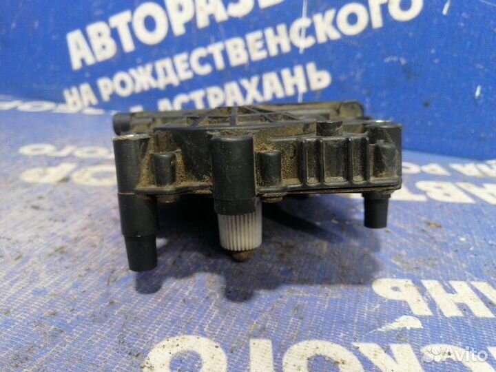 Моторчик стеклоподъемника Audi A8 седан ABZ 1996