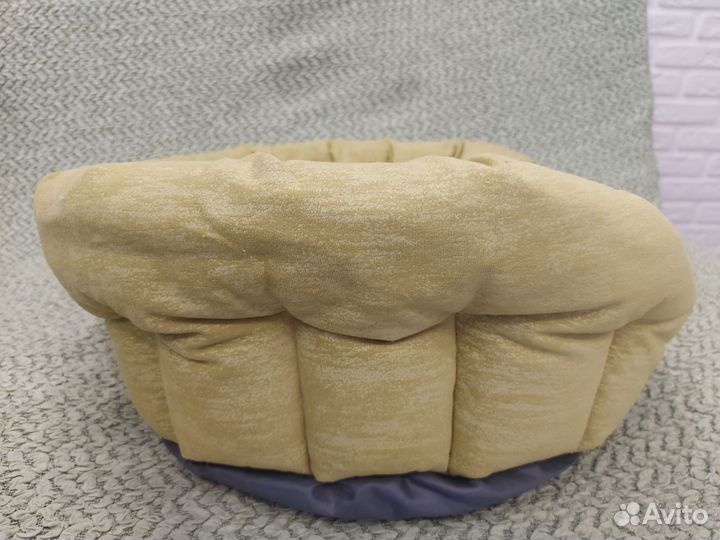 Лежанка для кошек