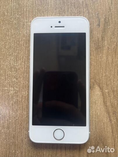 iPhone SE, 32 ГБ