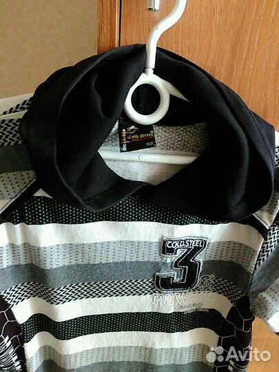 Футболка с капюшоном