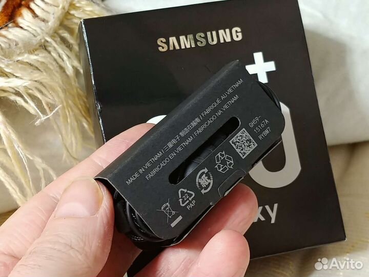 Наушники Samsung galaxy s10+ новые
