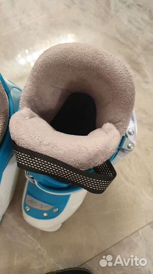 Горные лыжи и ботинки детские