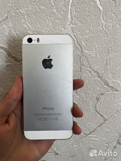 Телефон iPhone 5s