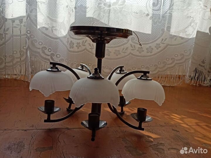 Люстра потолочная бу