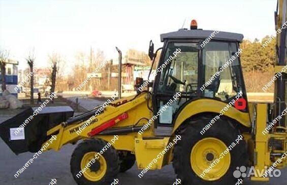 Стекло для экскаватора-погрузчика New Holland LB 1