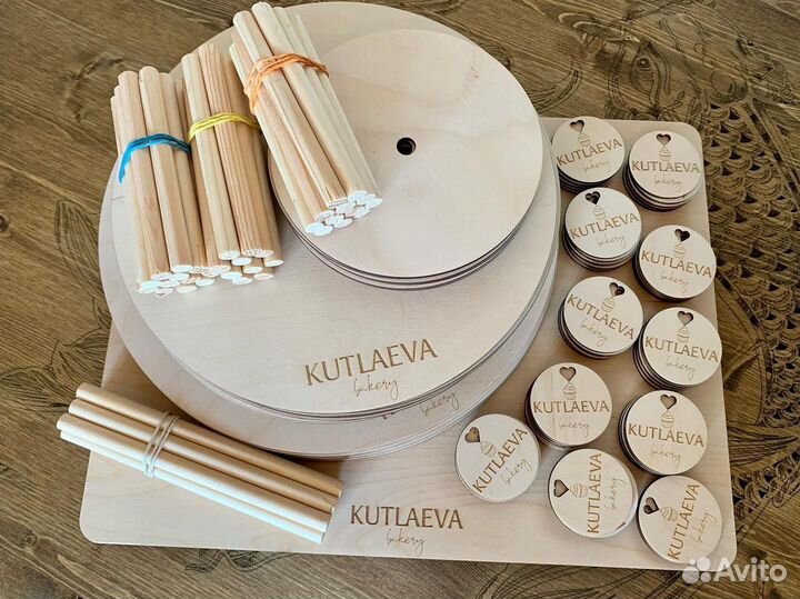 Подложка для торта с лого