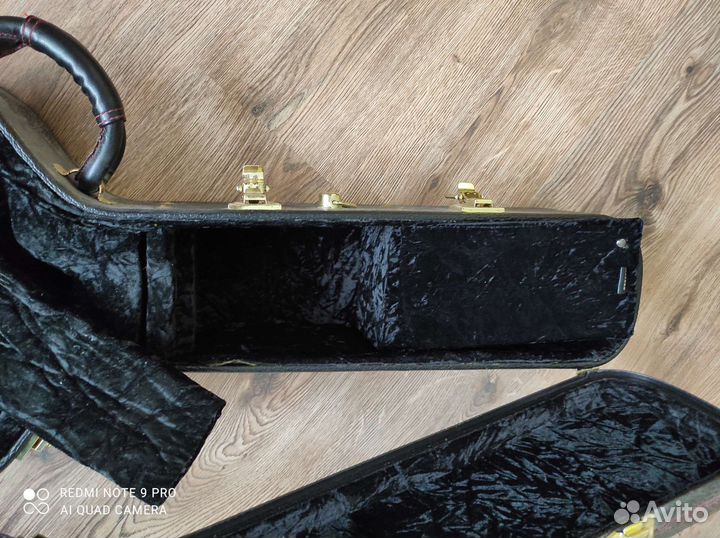 Кофр, кейс для гитары