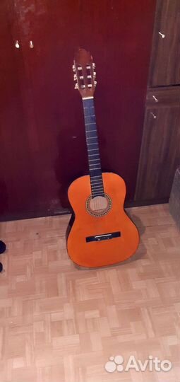 Гитара 6 ти струнная