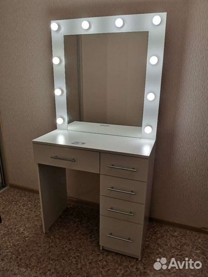 Гримерный стол