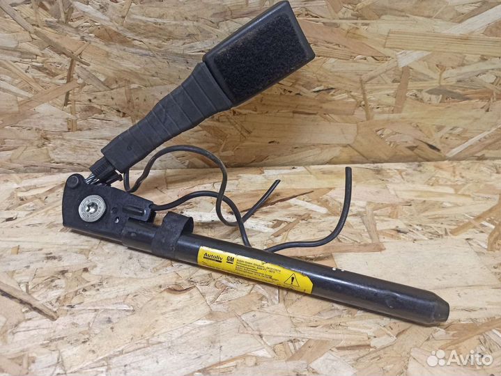 Замок левый ремня безопасности Opel Astra H