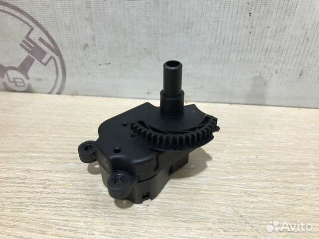 Моторчик привода заслонки печки Peugeot 3008 0U