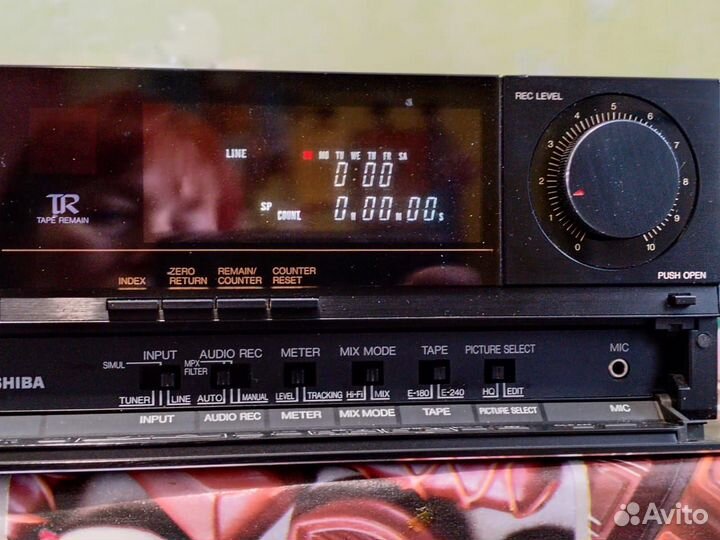Видеомагнитофон Toshiba V-700T hi-fi stereo