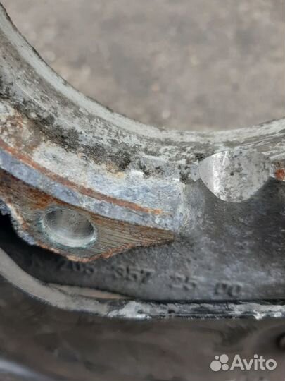 Кулак задний левый Mercedes C-Class W205 651.921