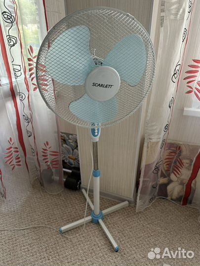 Вентилятор напольный scarlett