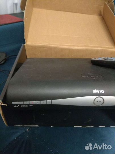 Спутниковый ресивер SKY + HD