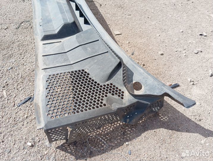 Жабо под лобовое Opel Vectra B