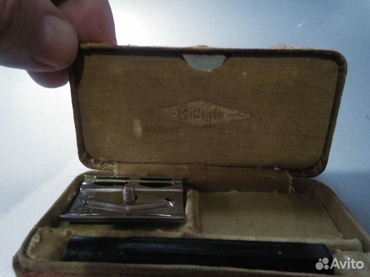 Продам винтажный военный станок Gillette хаки