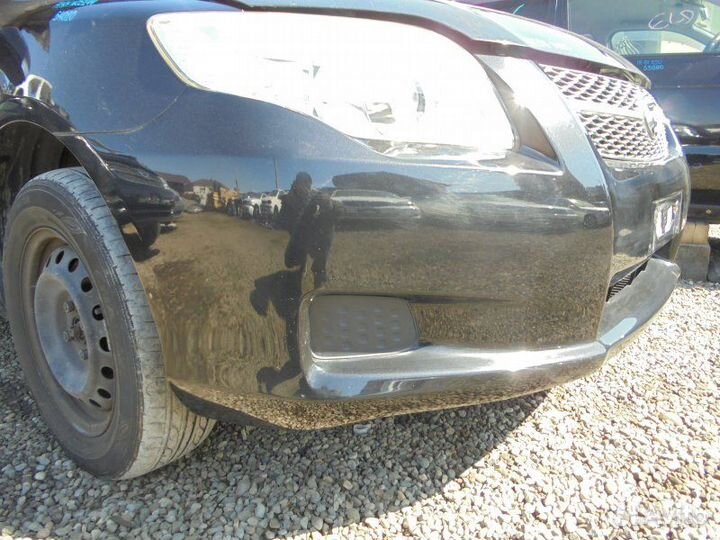 Бампер передний Toyota Corolla Fielder NZE144