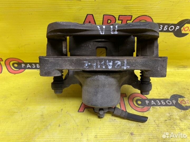 Суппорт передний левый Nissan Teana J31 VQ23DE