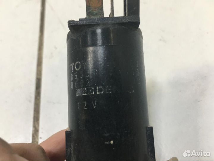 Насос омывателя Toyota Hilux Surf N120 N130