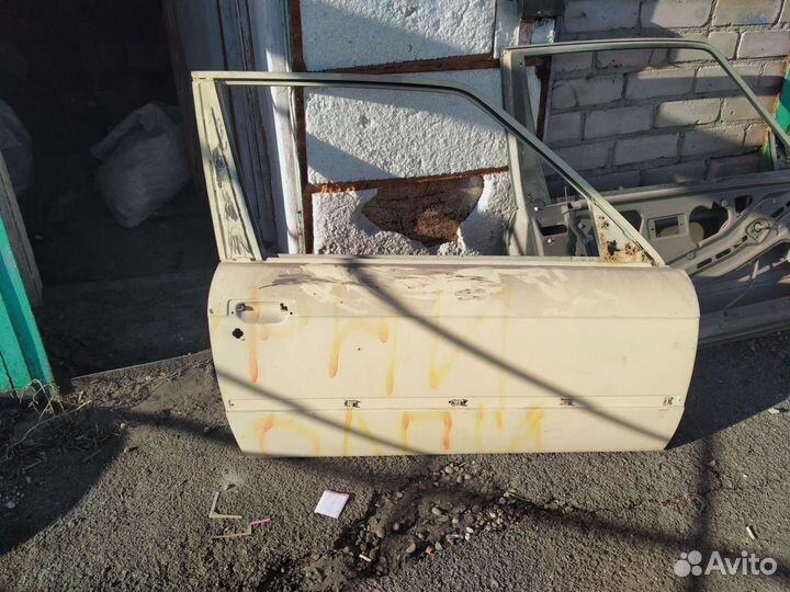 Двери на бмв Е30 купе