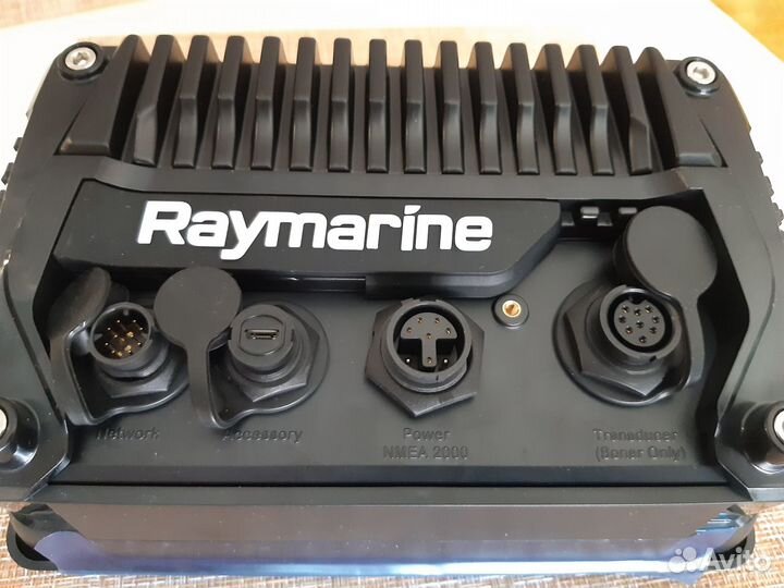 Raymarine Axiom 7dv датчик CPT-100. Новый