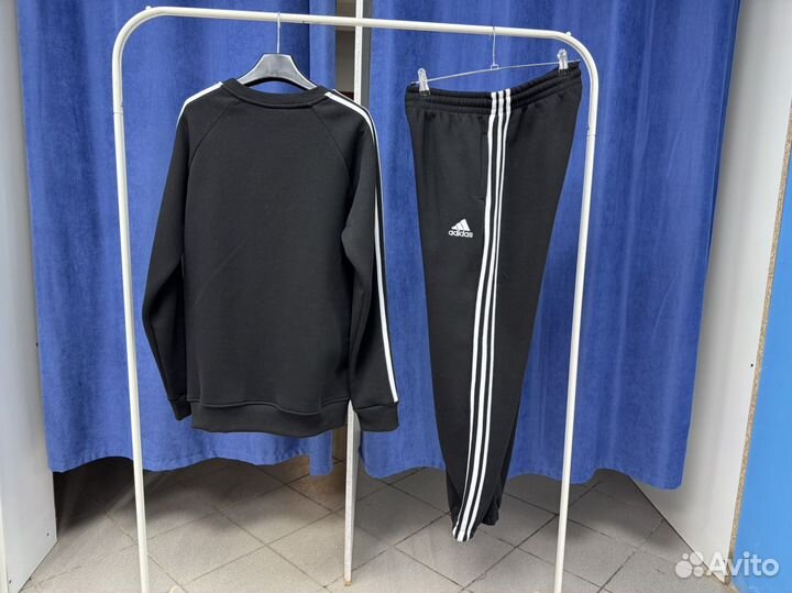 Спортивный костюм Adidas