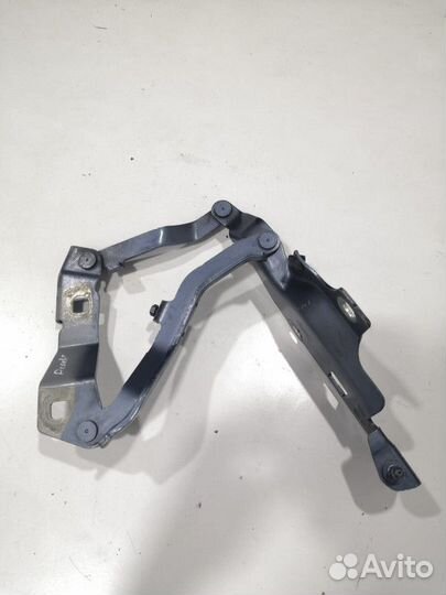 Петля капота левая Land Rover Discovery 5 2020