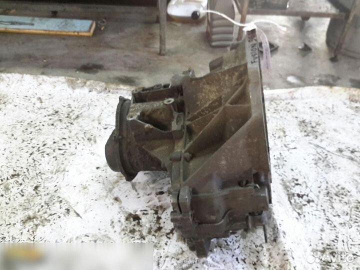 МКПП (механическая коробка переключения передач) F