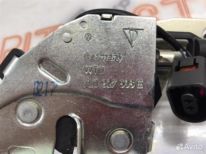 Замок стекла багажника Porsche Cayenne 9PA (957)