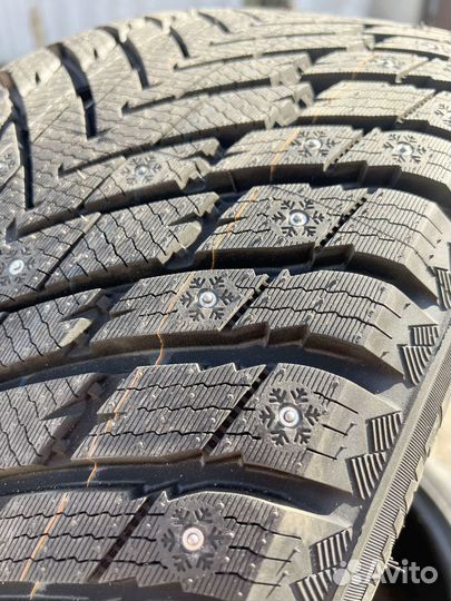 Grenlander Icedefensor Stud II 275/35 R20 80T